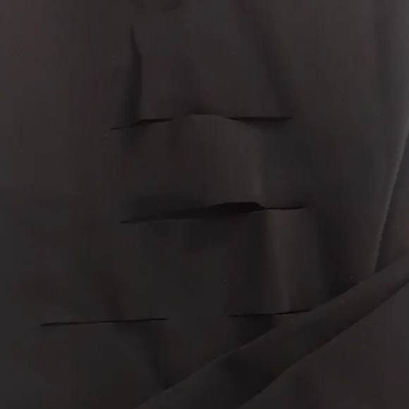 ALO Yoga Black Leggings With Front Cutouts - Picture 6 of 8